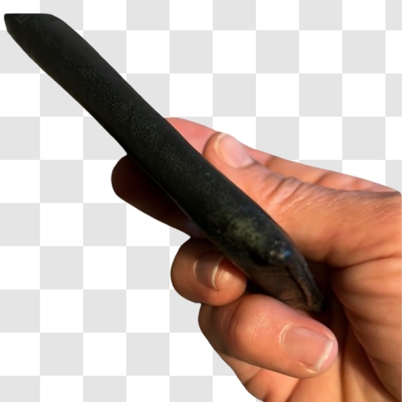 Chanel Black Camellia Embossed Lambskin Card Case. - Picture 4 of 10